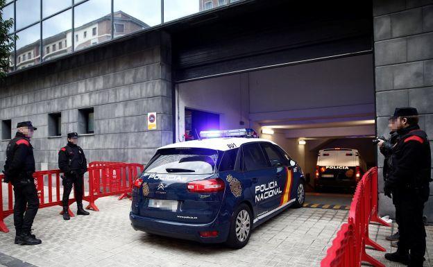 Entrada a los juzgados de Pamplona. 