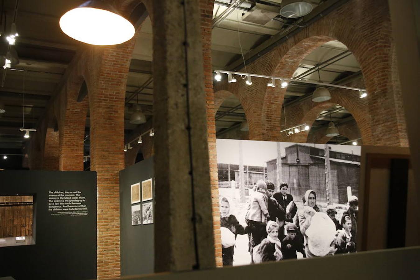 La exposición definitiva sobre el terrible campo de exterminio de Auschwitz, organizada por una empresa vasca, reúne 600 objetos y testimonios de víctimas y verdugos