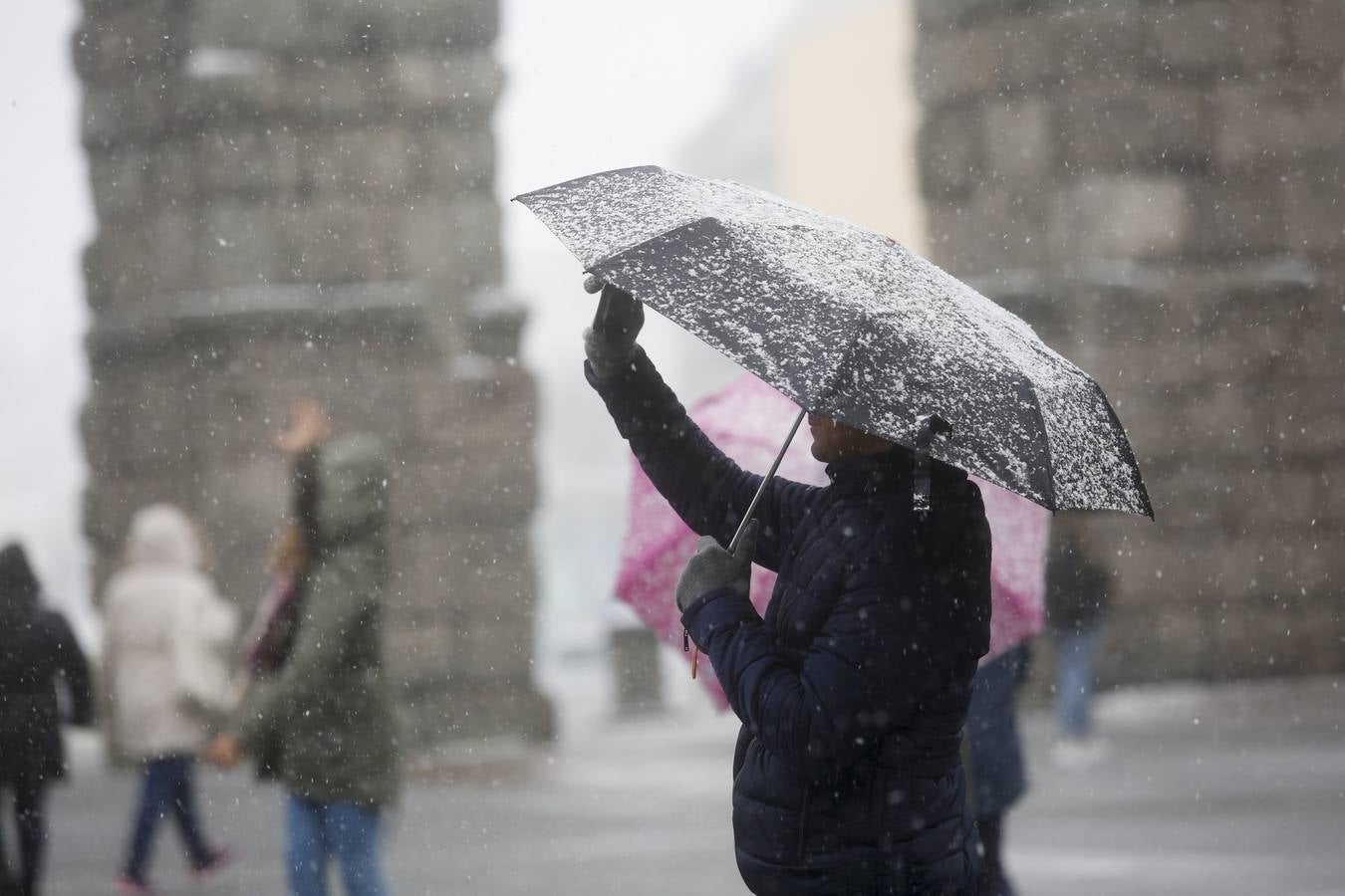 Las estampas que ha dejado la nieve en la comunidad