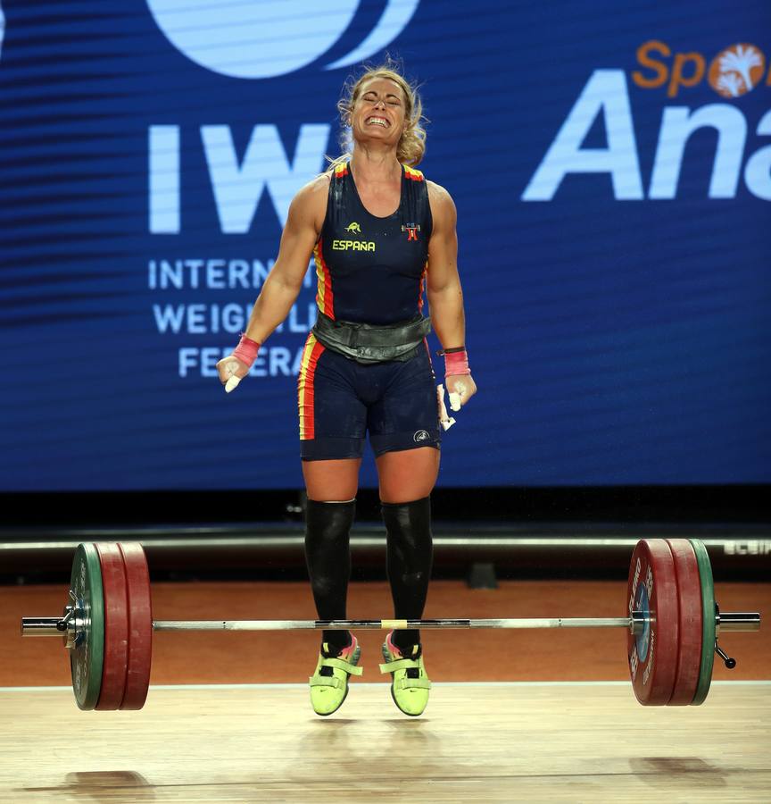 Lydia Valentin ha conquistado el Mundial de halterofilia y la Triple corona con las tres medallas de oro en arrancada, dos tiempos y total.