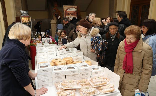 Uno de los puestos de dulces de las monjas.