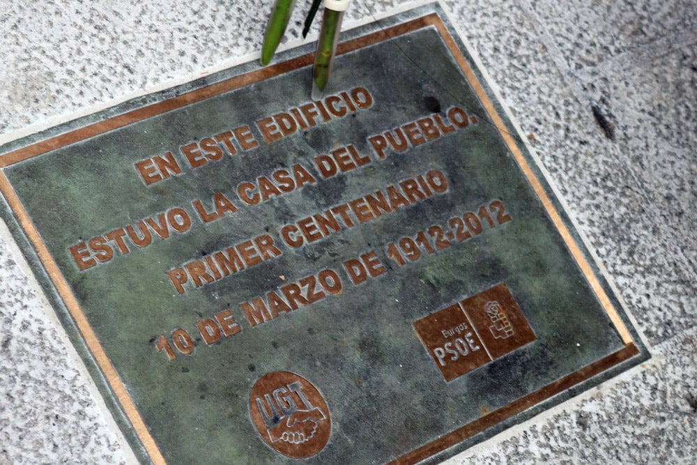 Inauguración de la placa del centenario de la casa del pueblo