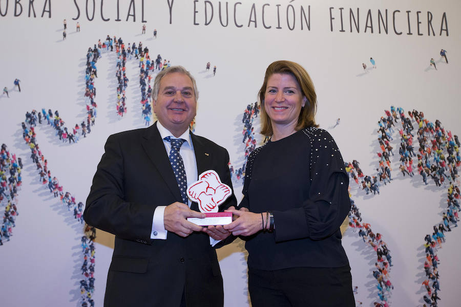 Premio a la Fundación Cajacírculo