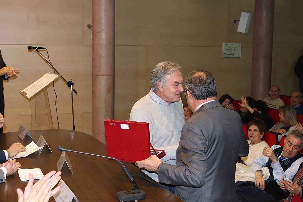 Distinciones a una vida dedicada al trabajo en la Junta