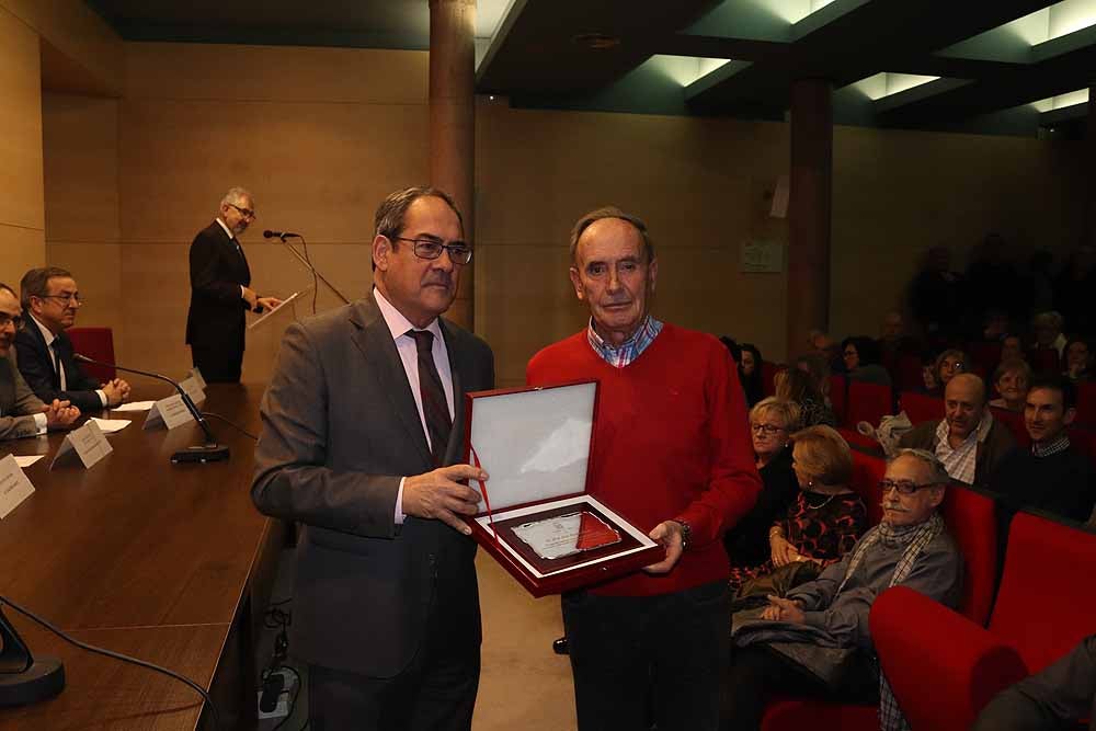 Distinciones a una vida dedicada al trabajo en la Junta