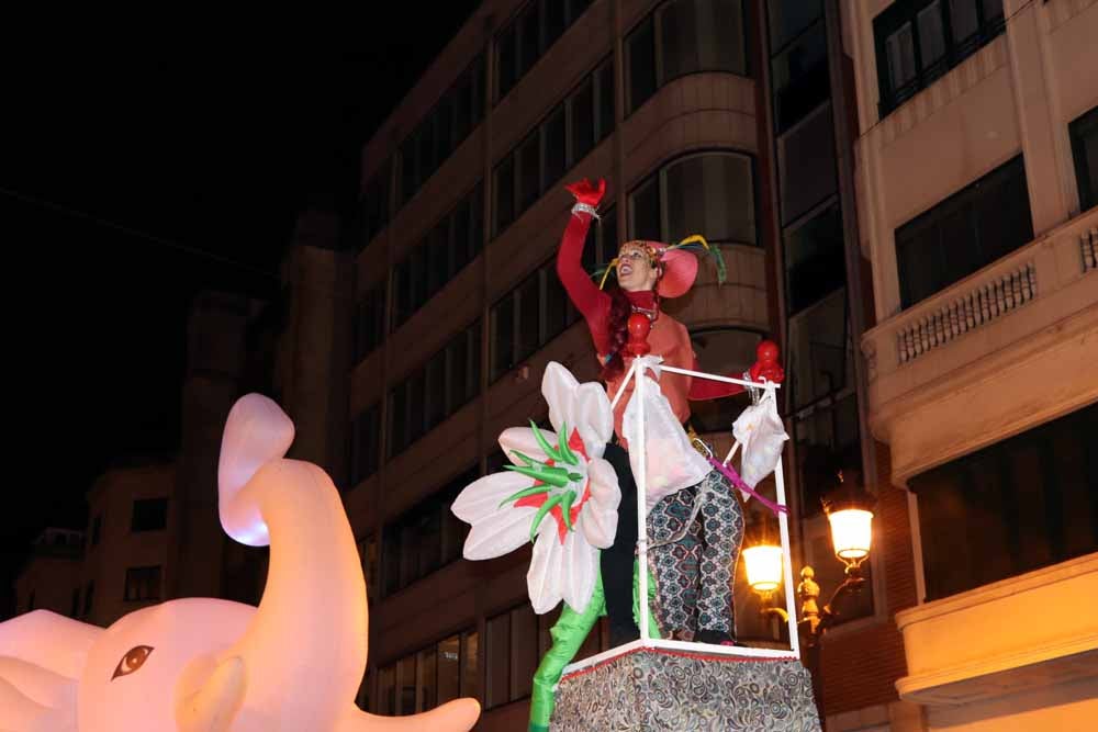 La Cabalgata de Reyes ha hecho las delicias de grandes y pequeños