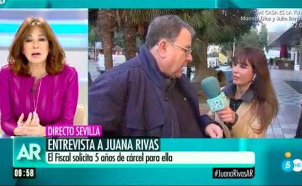 La reportera de 'El Programa de Ana Rosa', entrevista al letrado. 