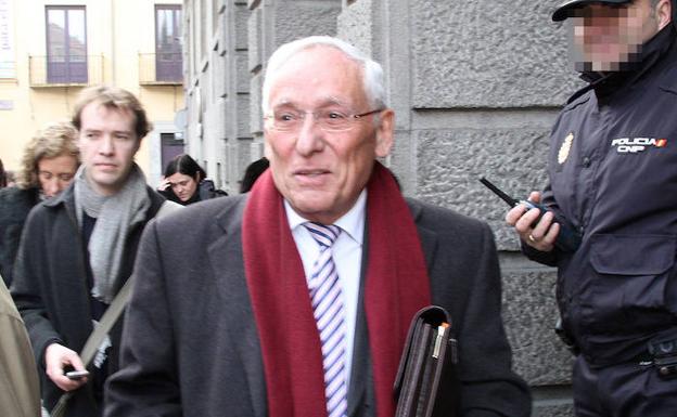 Atilano Soto sale de los juzgados de Segovia después de prestar declaración en 2014. 