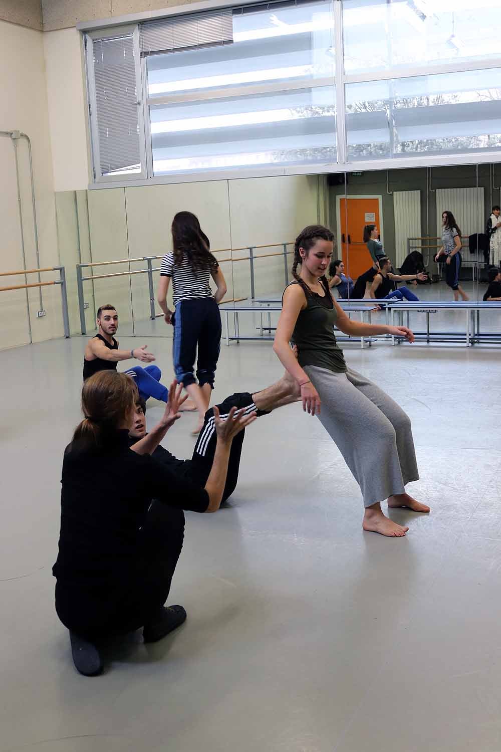 Así imparten las clases los alumnos de la Escuela Profesional de Danza