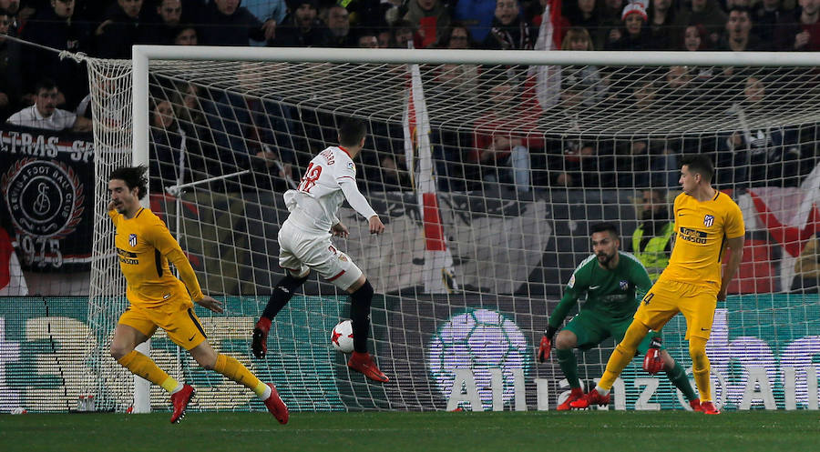 El conjunto rojiblanco cayó también en el Sánchez Pizjuán ante el cuadro hispalense, que le endosó un 3-1.