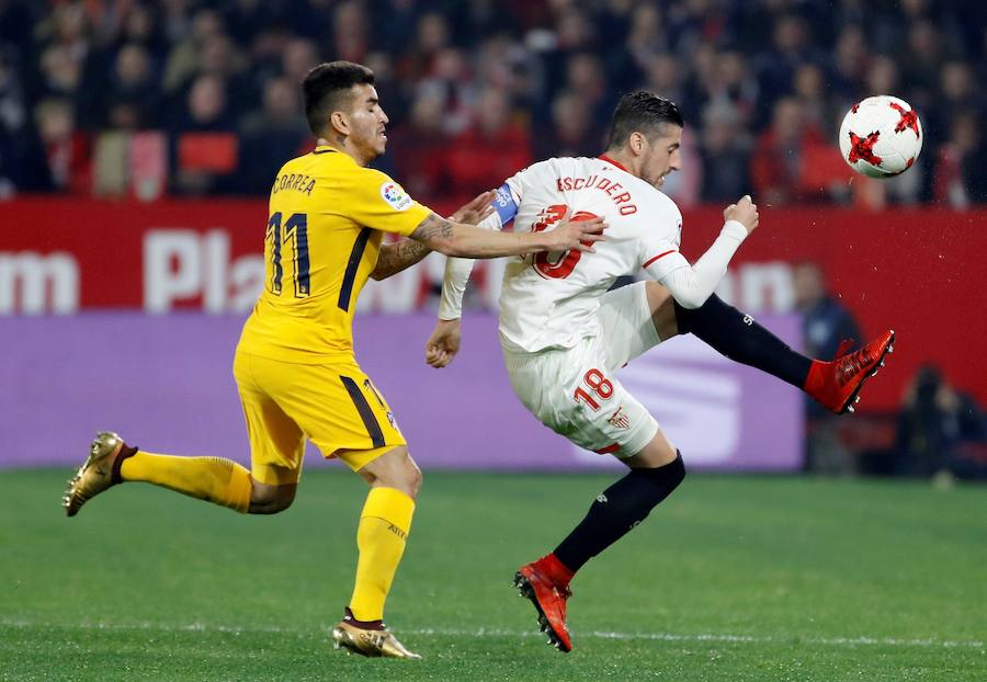 El conjunto rojiblanco cayó también en el Sánchez Pizjuán ante el cuadro hispalense, que le endosó un 3-1.