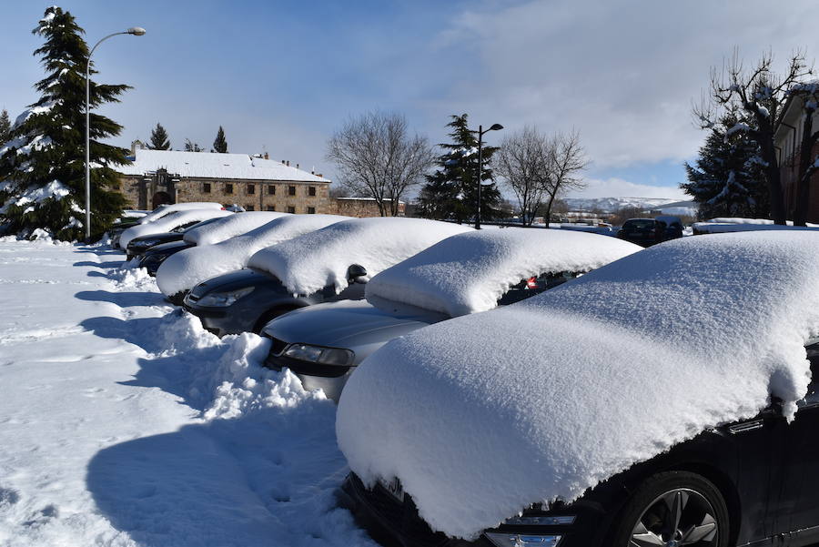 La madrugada del 1 al 2 de febrero de 2018 ha dejado estas imágenes en Aguilar de Campoo.