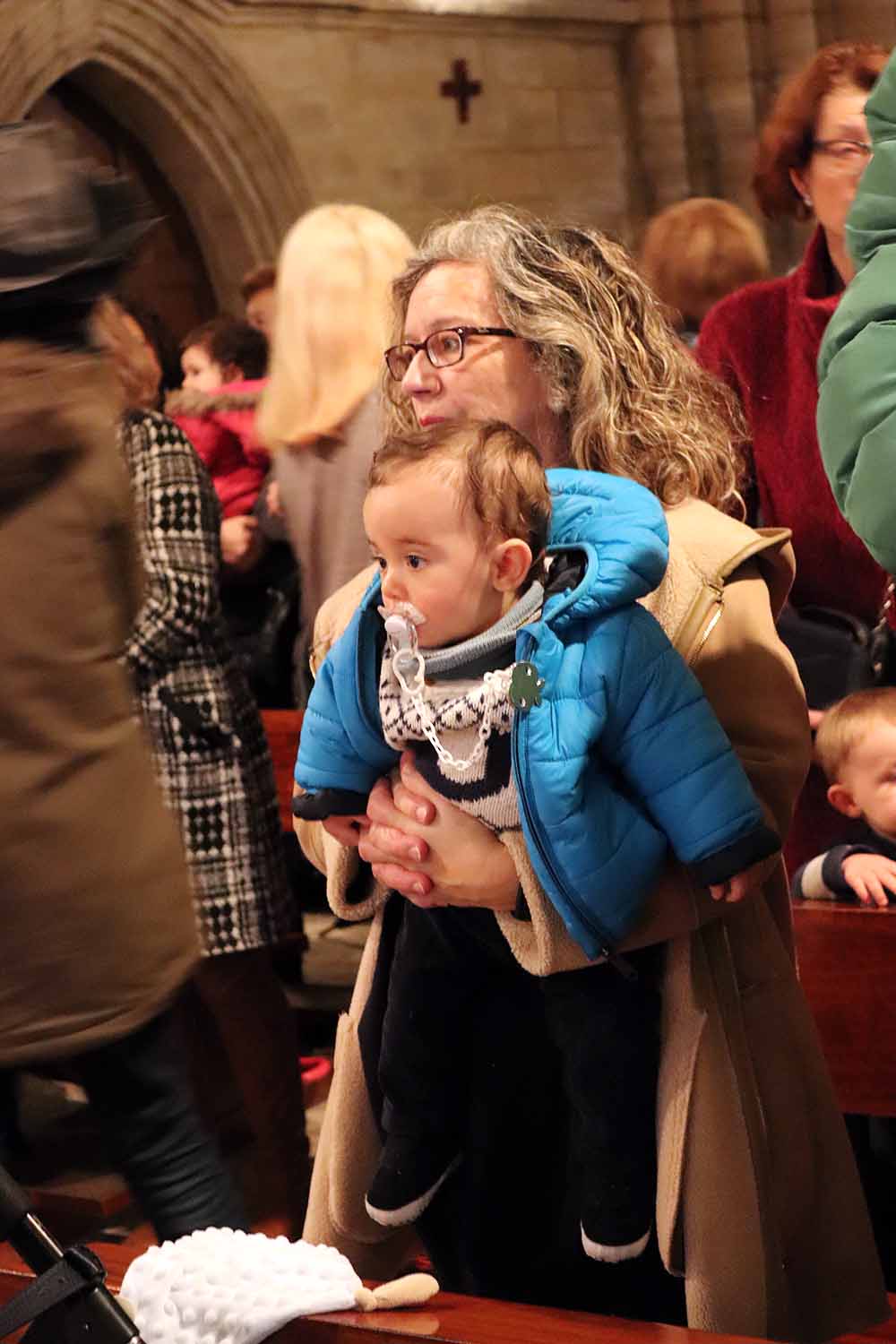 Estos son los bebés que han recibido la bendición de la Misa de la Luz