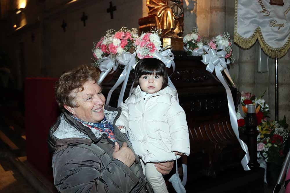Estos son los bebés que han recibido la bendición de la Misa de la Luz