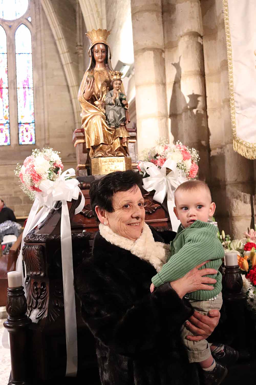 Estos son los bebés que han recibido la bendición de la Misa de la Luz