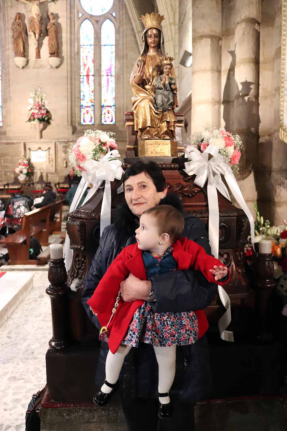 Estos son los bebés que han recibido la bendición de la Misa de la Luz