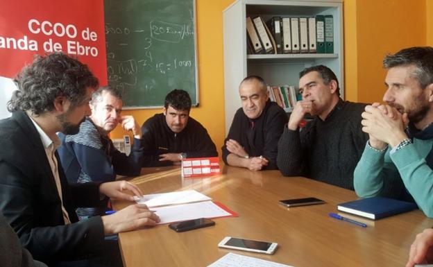 IU-Equo se ha reunido esta mañana con los trabajadores