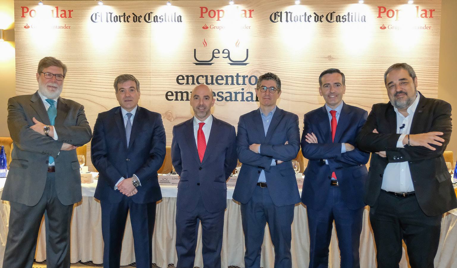 El presidente de Cecale, Santiago Aparicio, y el economista Fernando Trías de Bes han abordado la realidad y los retos del tejido productivo 