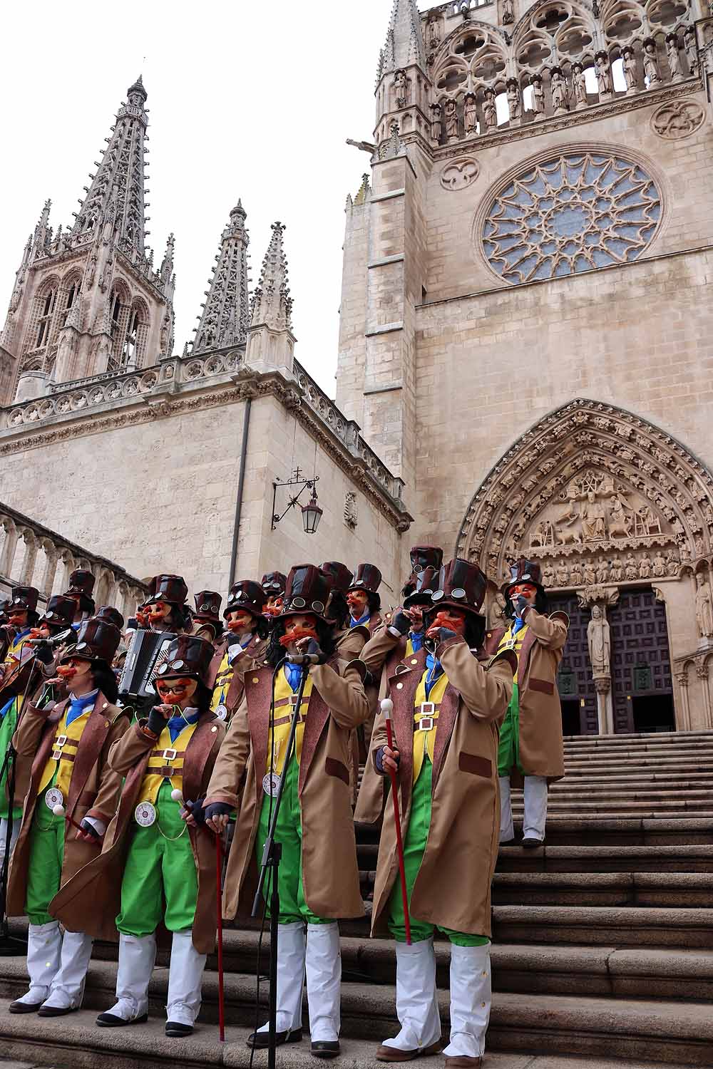 Actuación de la chirigota en imágenes