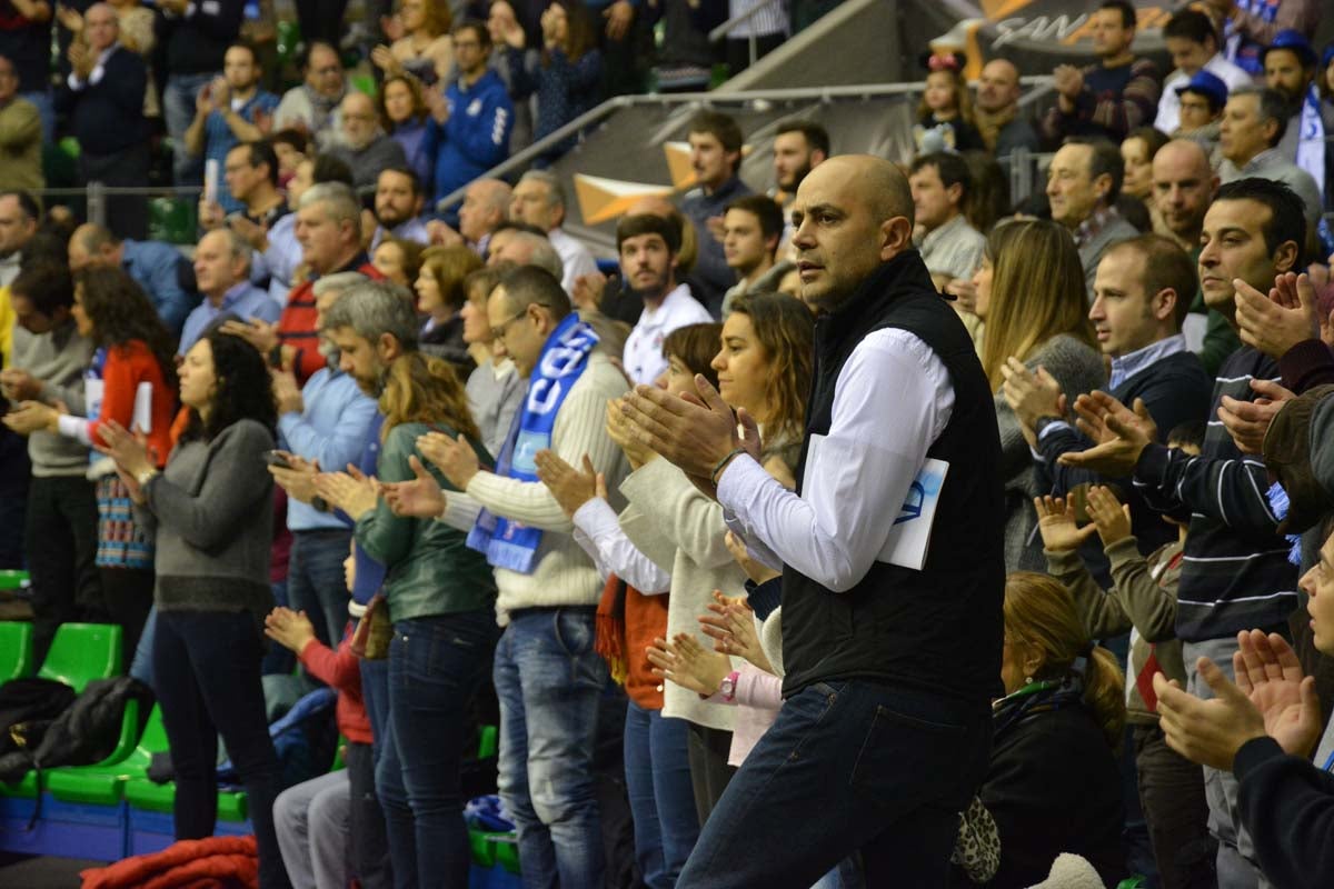 El San Pablo no pudo superar al Valencia Basket, pero el choque volvió a congregar a miles de personas en el Coliseum.