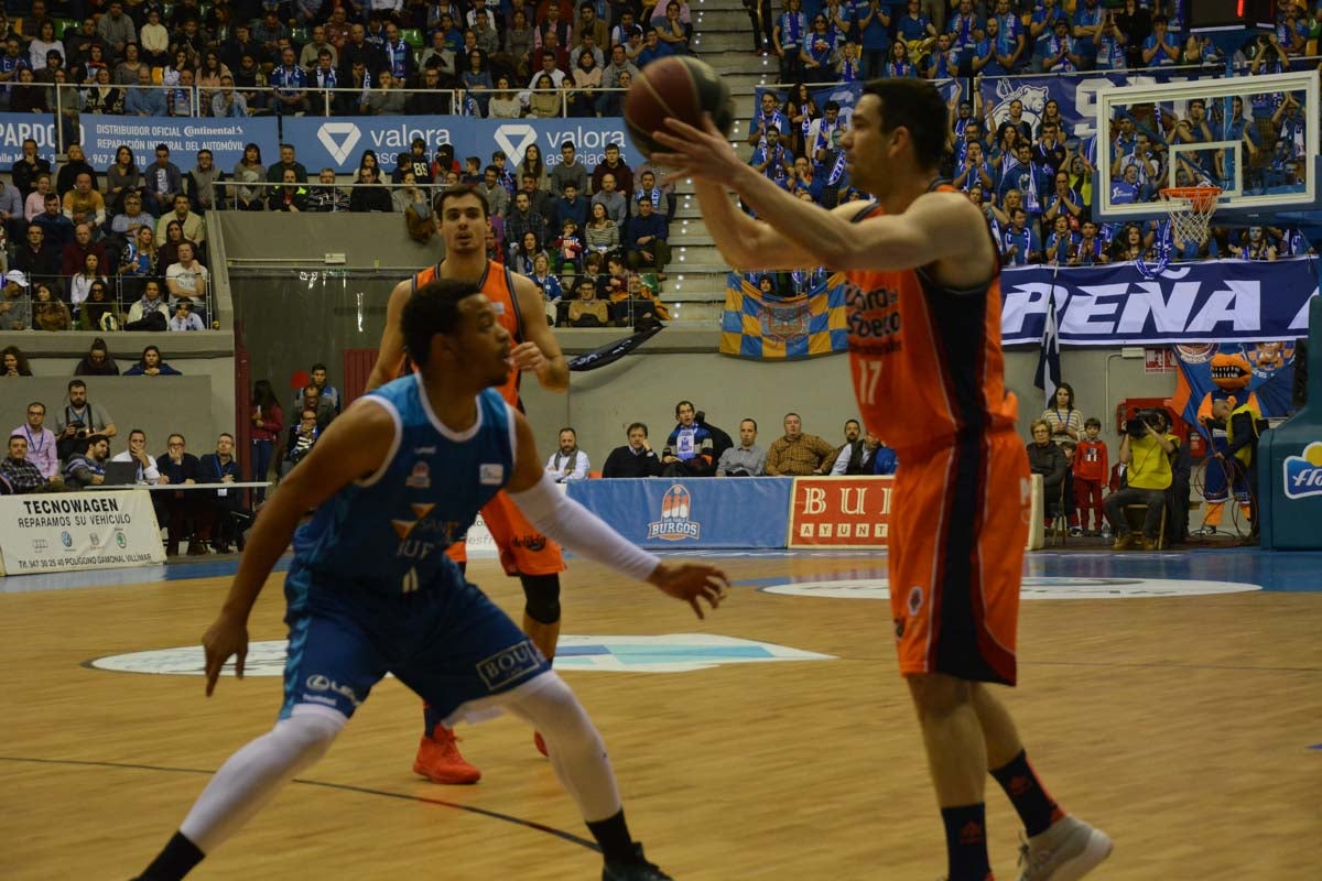 El San Pablo no pudo superar al Valencia Basket, pero el choque volvió a congregar a miles de personas en el Coliseum.