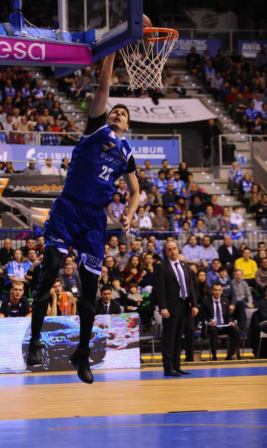 El San Pablo no pudo superar al Valencia Basket, pero el choque volvió a congregar a miles de personas en el Coliseum.