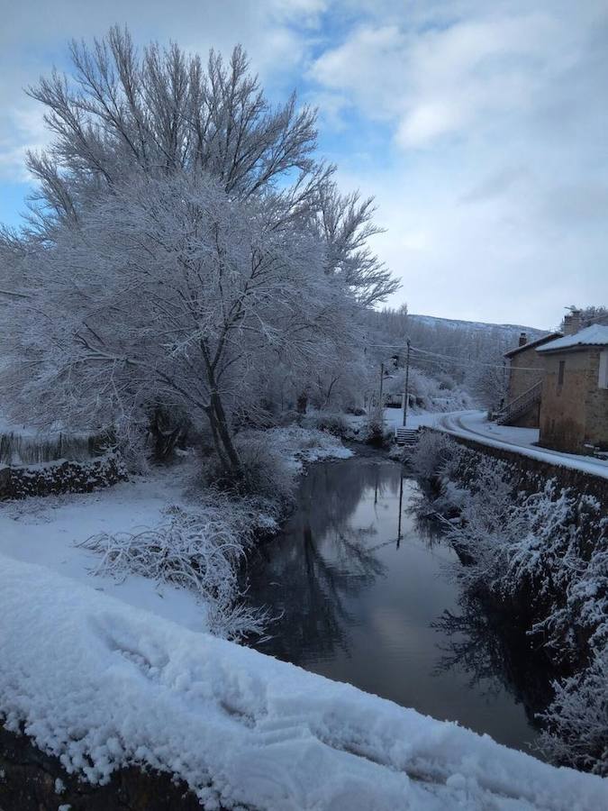 Aquí os dejamos unas imágenes sobre el paso del temporal de nieve por la provincia de Burgos