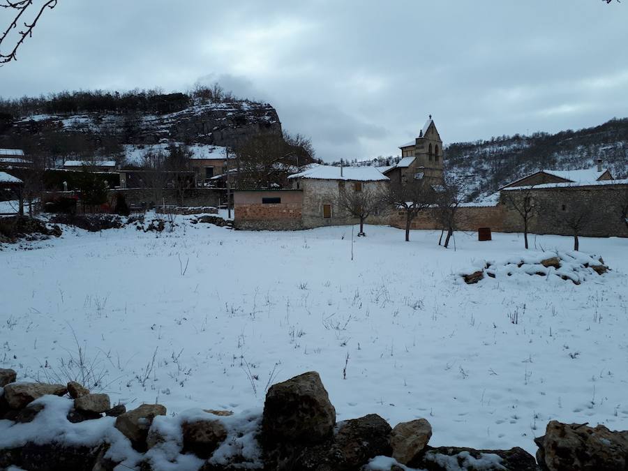 Aquí os dejamos unas imágenes sobre el paso del temporal de nieve por la provincia de Burgos