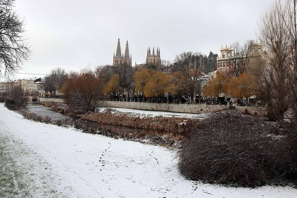 Aquí os dejamos unas imágenes sobre el paso del temporal de nieve por la provincia de Burgos