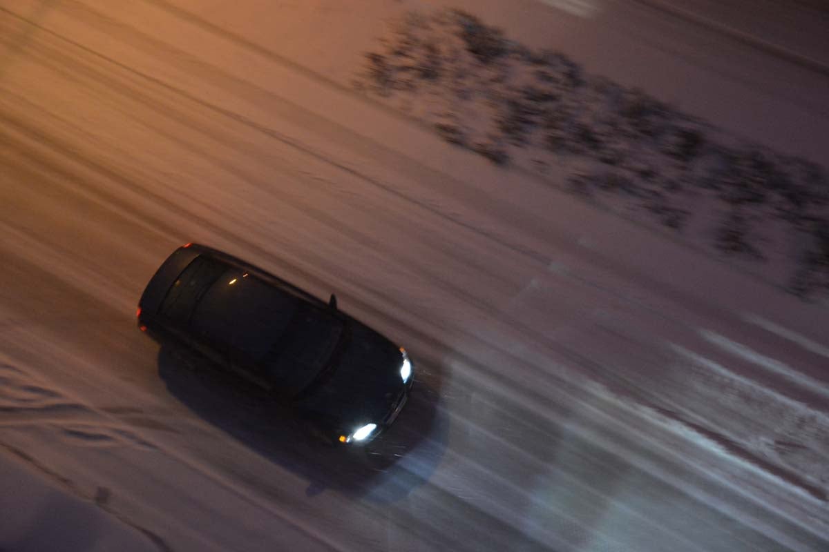 Las prediciciones se han cumplido y la provincia y la capital han amanecido cubiertas de un manto blanco, generandpo numerosas complicaciones en calles y carreteras.