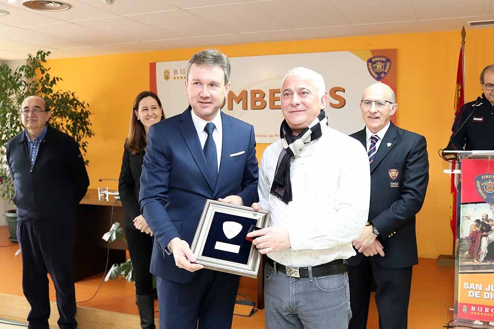 Fotos: En imágenes la celebración del patrón de Bomberos