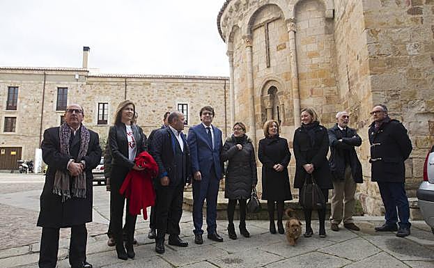 El Presidente del Partido Popular de Castilla y León, Alfonso Fernández Mañueco, visita el Museo de la Junta Pro Semana Santa de Zamora en compañía del Presidente provincial del PP, José María Barrios y de la Presidenta de la Junta, Isabel García. 