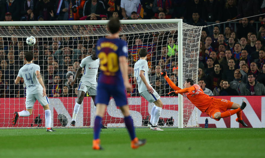 El Barça logró el pase a cuartos de final de la Liga de Campeones tras imponerse al Chelsea en el Camp Nou por 3-0 con un doblete de Messi y otro tanto de Dembélé