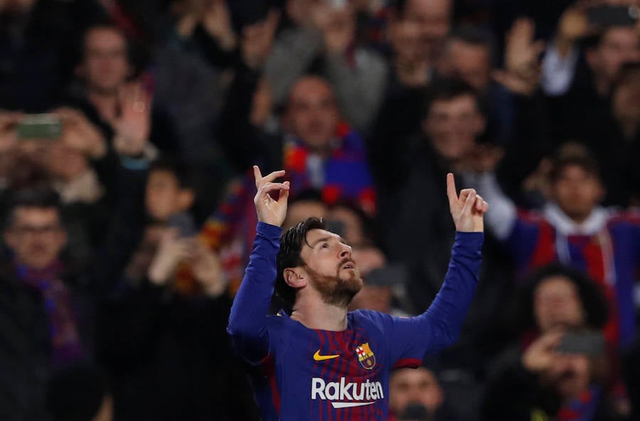 El Barça logró el pase a cuartos de final de la Liga de Campeones tras imponerse al Chelsea en el Camp Nou por 3-0 con un doblete de Messi y otro tanto de Dembélé