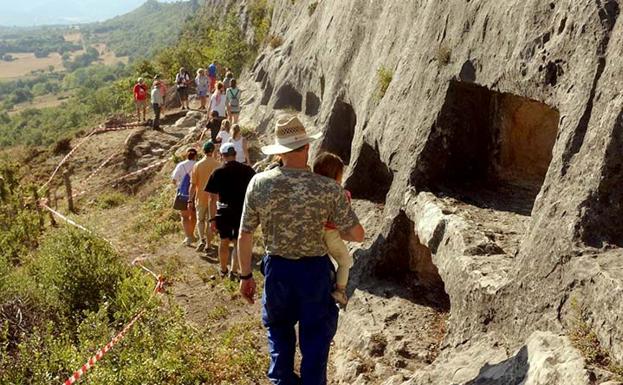 Merindad de Valdivielso realizó el pasado verano un proyecto de recuperación de las Cabañas de los Moros