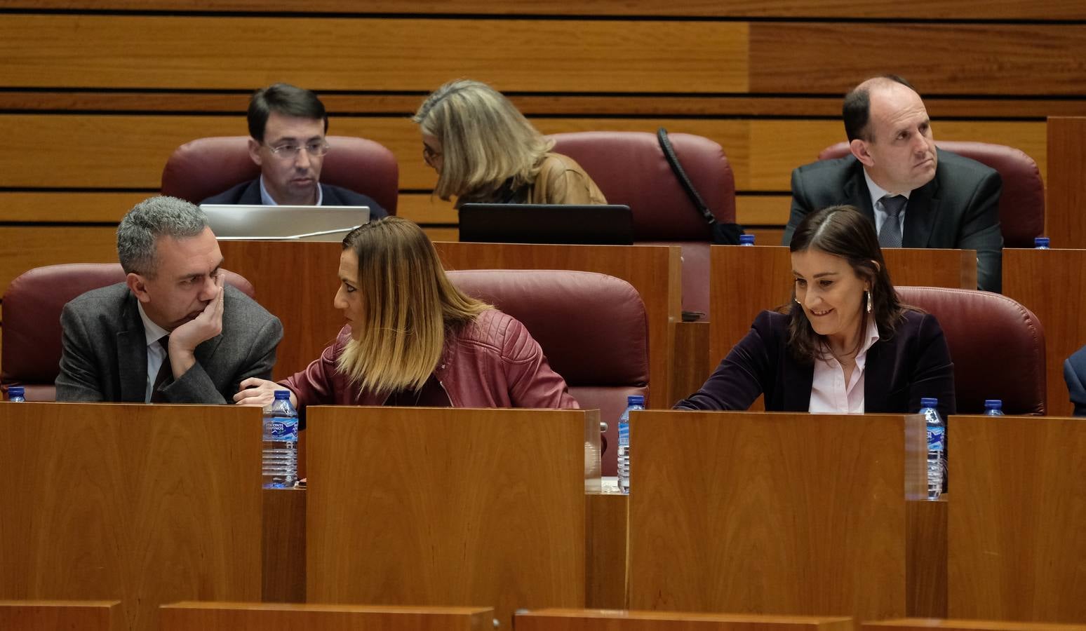 El presidente de la Junta de Castilla y León, Juan Vicente Herrera, ha tendido la mano una vez más para cerrar acuerdos de comunidad en torno a la ordenación del territorio y la reforma del Estatuto de Autonomía