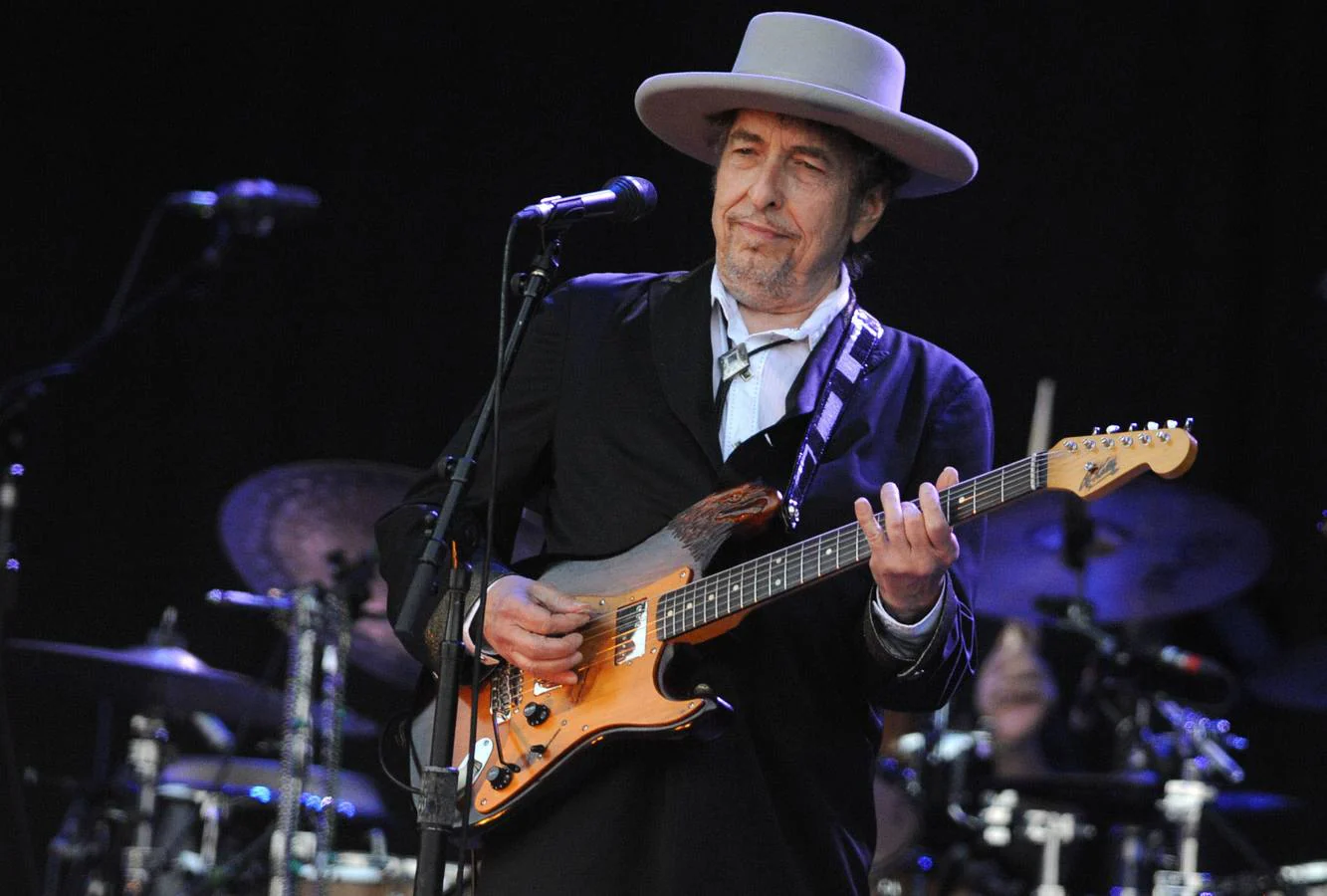 22.07.2012 Bob Dylan actuando en la edición 21 del festival de música de Vieilles Charrues, en Carhaix-Plouguer (Francia).