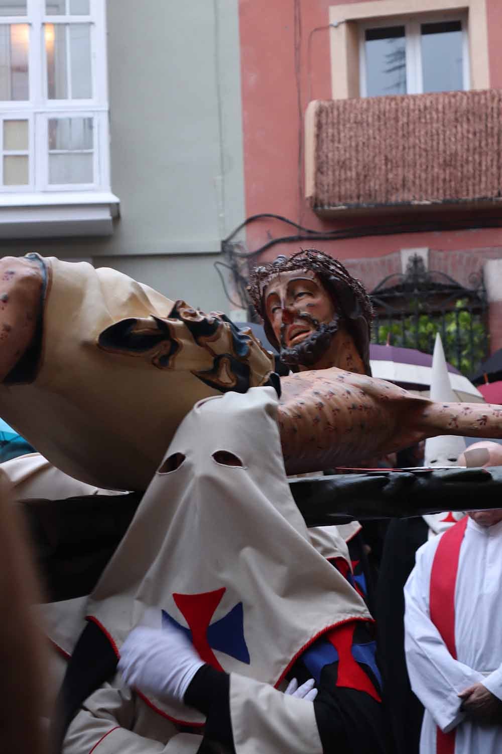 Fotos: Las imágenes de la Procesión del Santísimo Cristo de Burgos