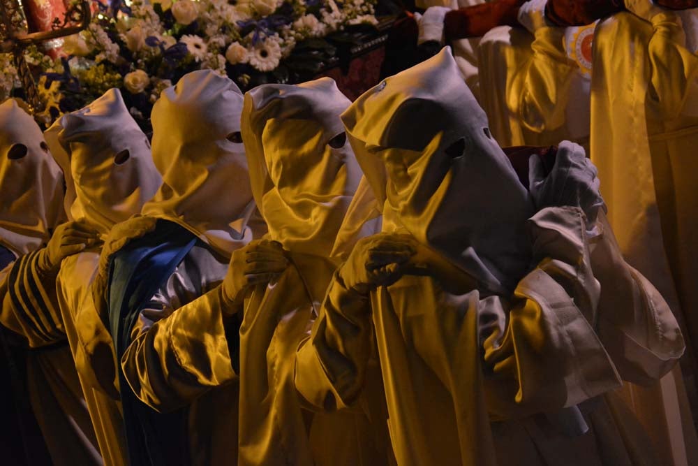 Fotos: Procesión de la Virgen de las Angustias