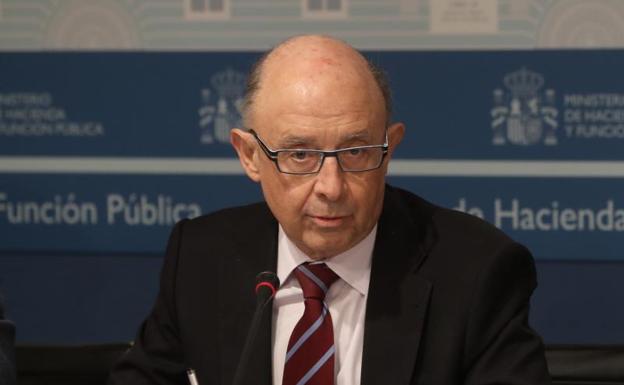 Cristóbal Montoro, ministro de Hacienda.