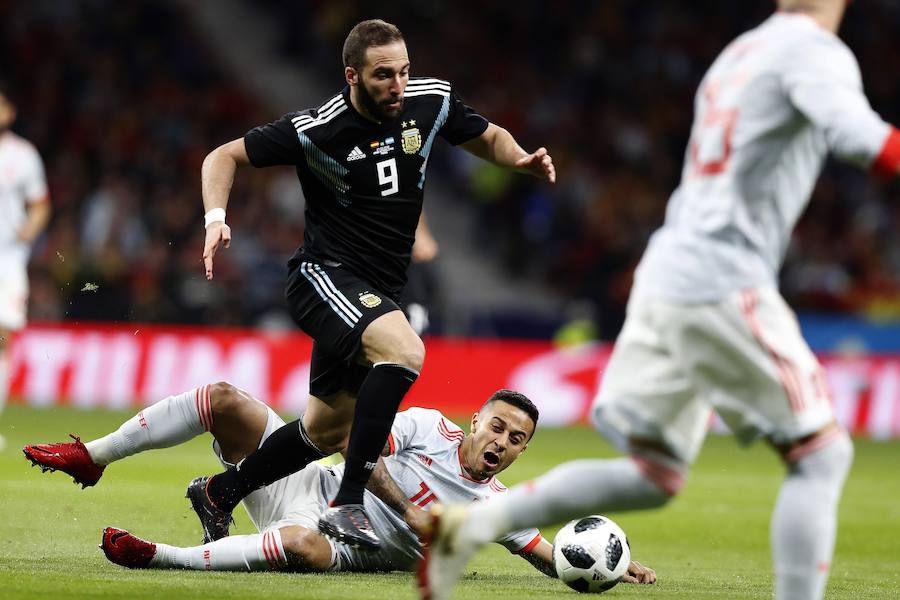 La selección que dirige Julen Lopetegui apabulló a Argentina en su estreno en el Wanda Metropolitano (6-1) con un 'hat-trick' de Isco y tantos de Diego Costa, Thiago y Aspas.