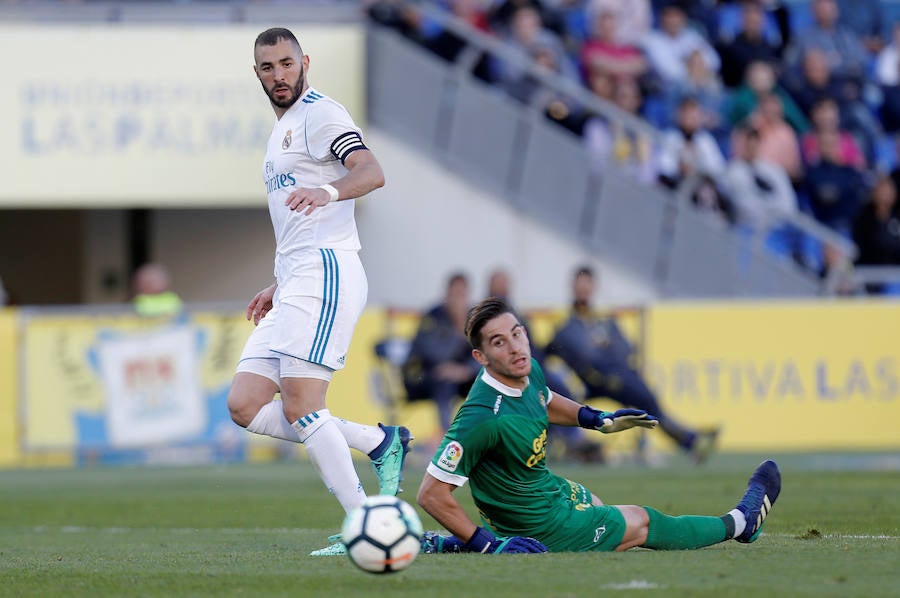 Con la mente puesta en el duelo europeo ante la Juventus y varias rotaciones, el Real Madrid superó a Las Palmas con dos tantos de Gareth Bale y uno de Karim Benzema.