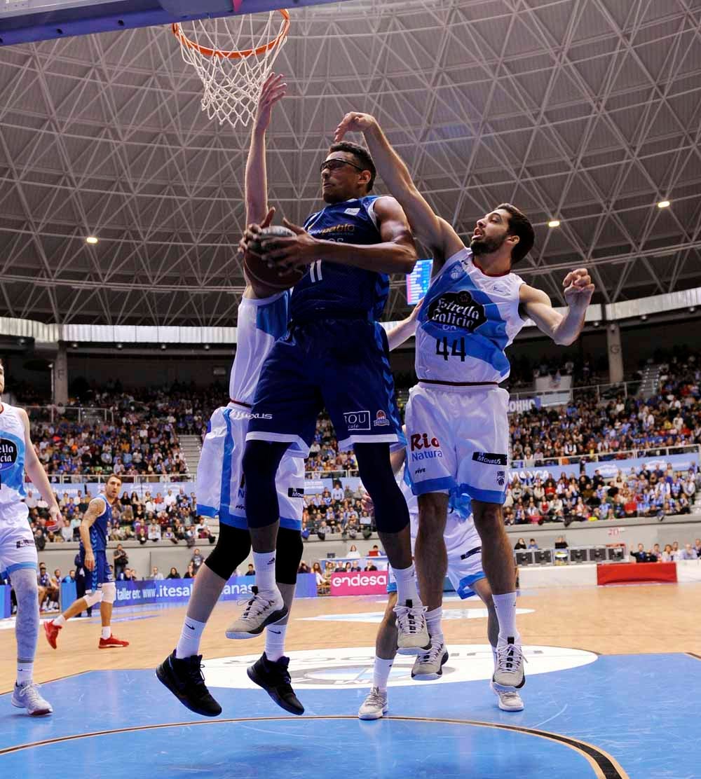 Fotos: Los mejores momentos del San Pablo - Monbus Obradoiro