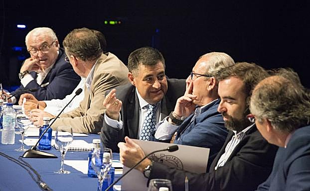 La actual directiva suscribió más del 90% de las acciones.