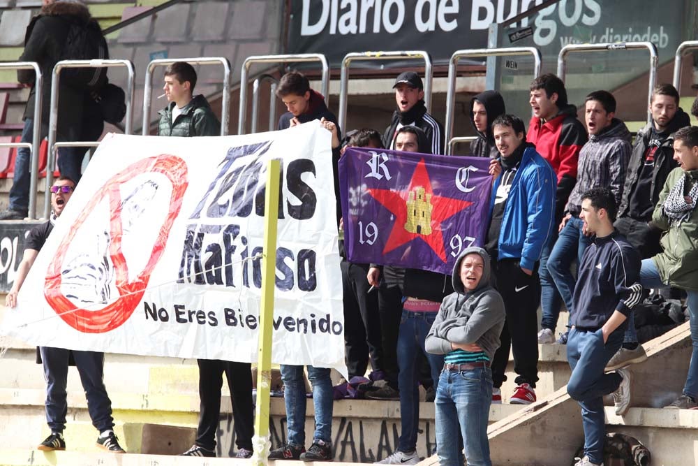 Una selección de las mejores imágenes del choque entre el Burgos CF y el CD Izarra.