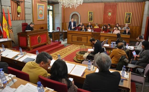 Foto de archivo de una sesión del Pleno del Ayuntamiento de Burgos