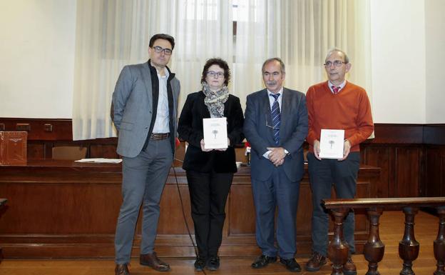 Participantes en la presentación del estudio en el aula Dorado Montero. 