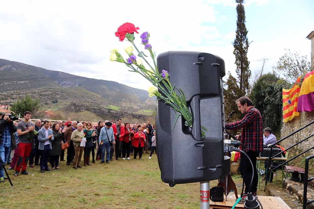 Fotos: Entrega de los restos de cuatro represaliados en Valdenoceda