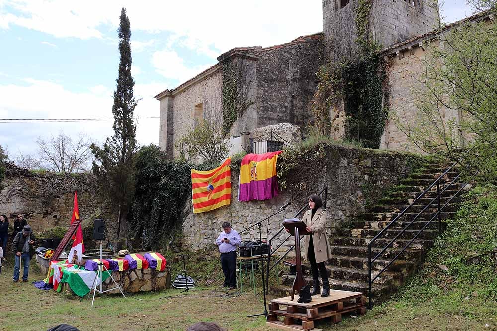 Fotos: Entrega de los restos de cuatro represaliados en Valdenoceda