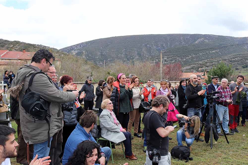 Fotos: Entrega de los restos de cuatro represaliados en Valdenoceda